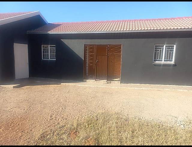 4 BEDROOM PROPERTY TO RENT IN MANKWENG